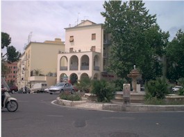 la piazza Clemente XJ - il quartiere Primavalle